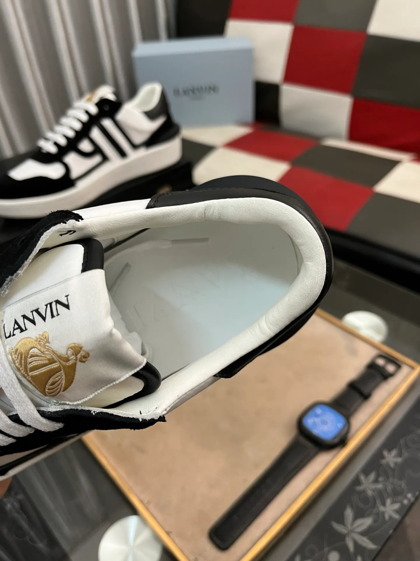 Men's men's shoes 💰540⌚️⌚️❗️Lanvin# Lanvin spring and summer series new colors latest lace up fashion casual forrest shoes running shoes ~ bumpr high quality couple series‼ ️ The latest trendy products of the season 🌈Many bloggers have started buying original models and custom-made them. The uppers are made of nubuck leather. They are very versatile, fashionable and casual, and are comfortable on the feet. Recommended for personal use! The original molded rubber backing with clear logo is wear-resistant. Standard code for couples: female code 35~40, male code 38-45